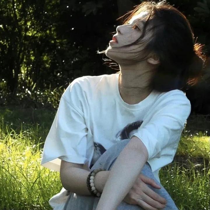 灰色的果实